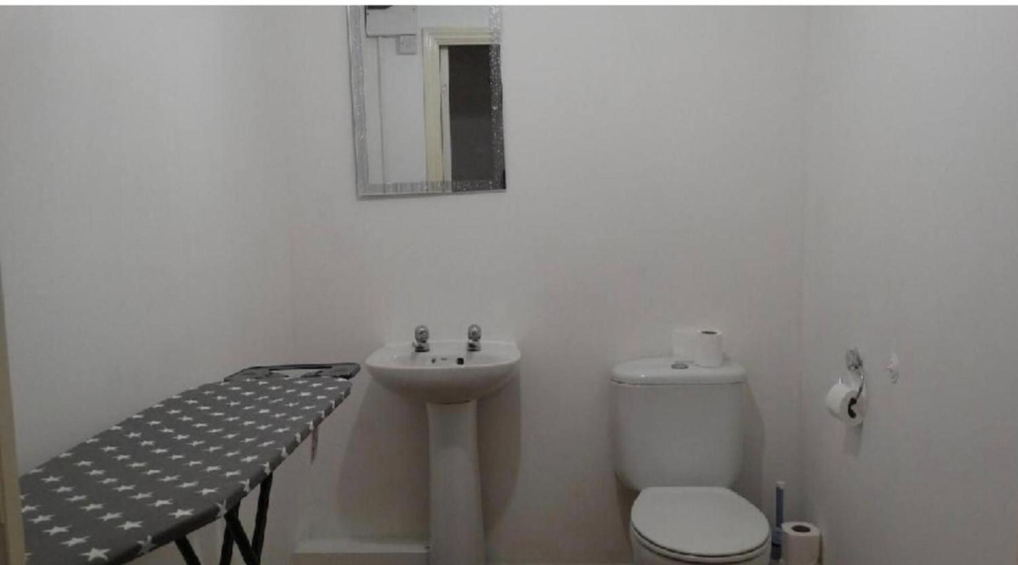 Kingdom Residence Manchester Extérieur photo
