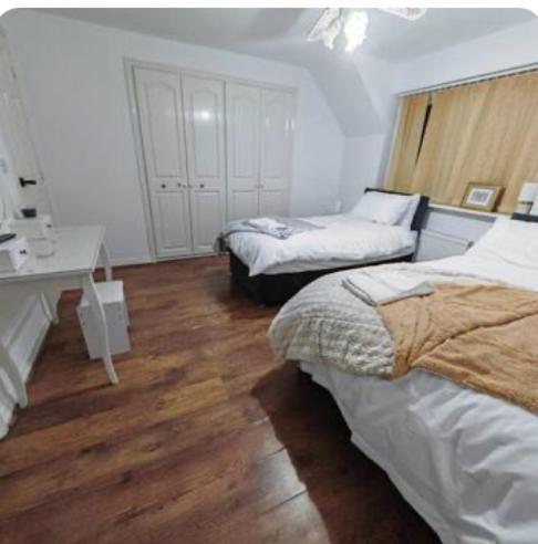 Kingdom Residence Manchester Extérieur photo